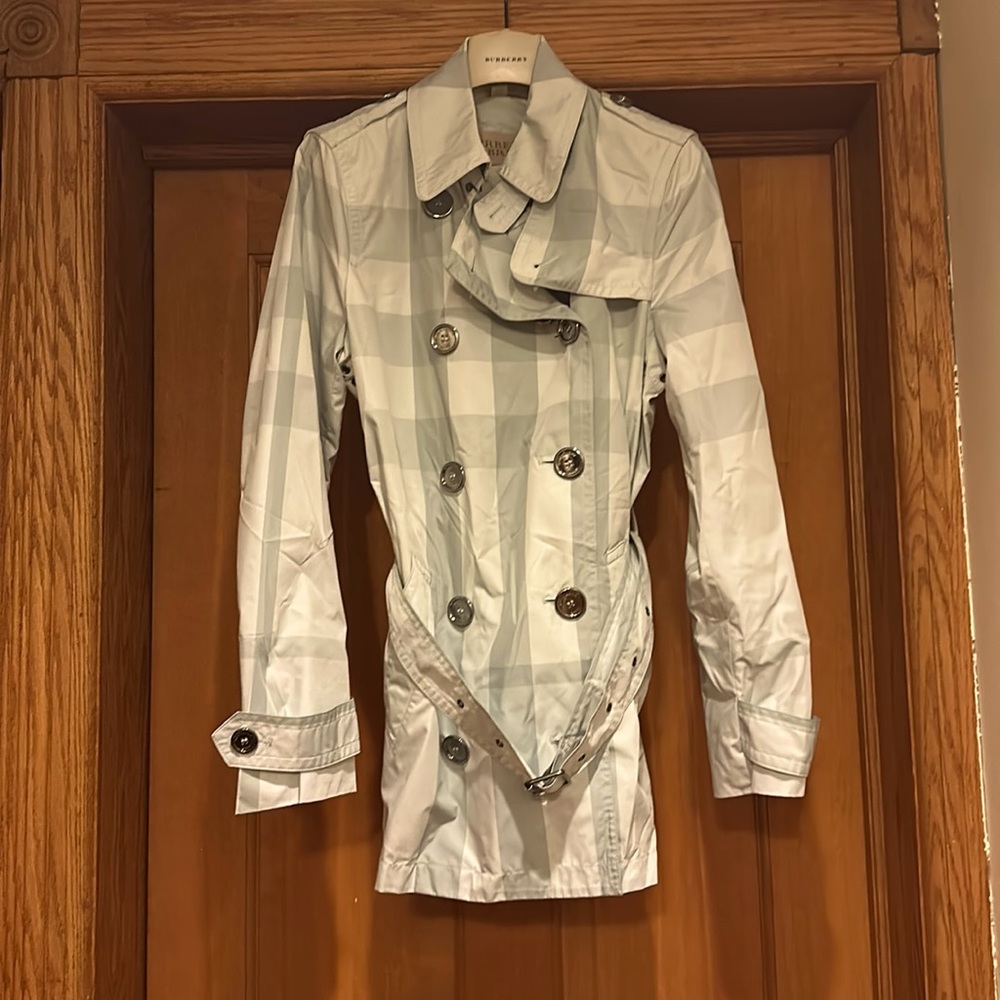 Brand New Burberry Brit Raincoat - Classic Print in Grey - US 6.